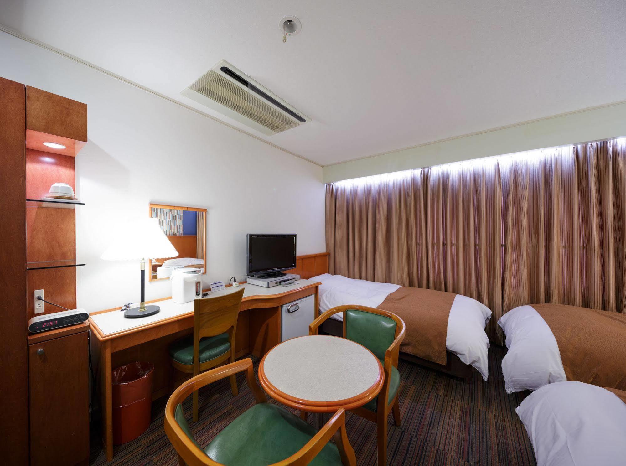 Takamatsu Terminal Hotel Exterior photo