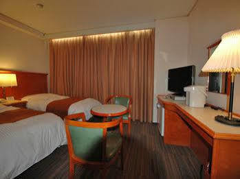 Takamatsu Terminal Hotel Exterior photo